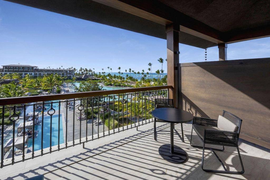 Adults Only Club At Lopesan Costa Bávaro Resort: Facility photos