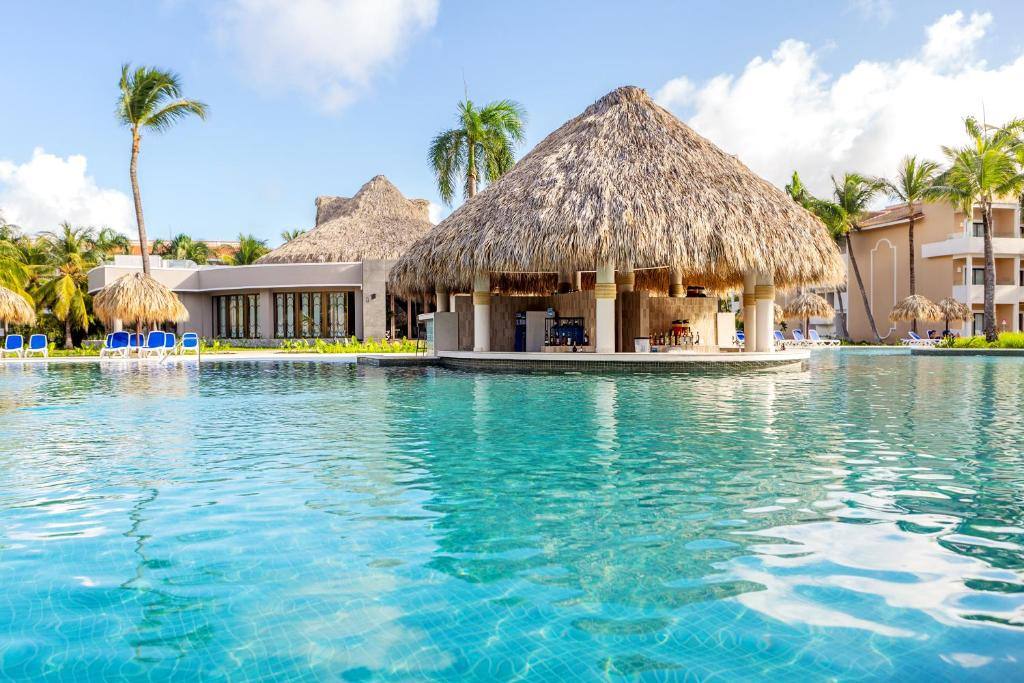Bahia Principe Explore Punta Cana: Swimming pool