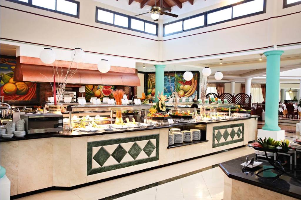 Bahia Principe Grand Turquesa - All Inclusive: Restaurant