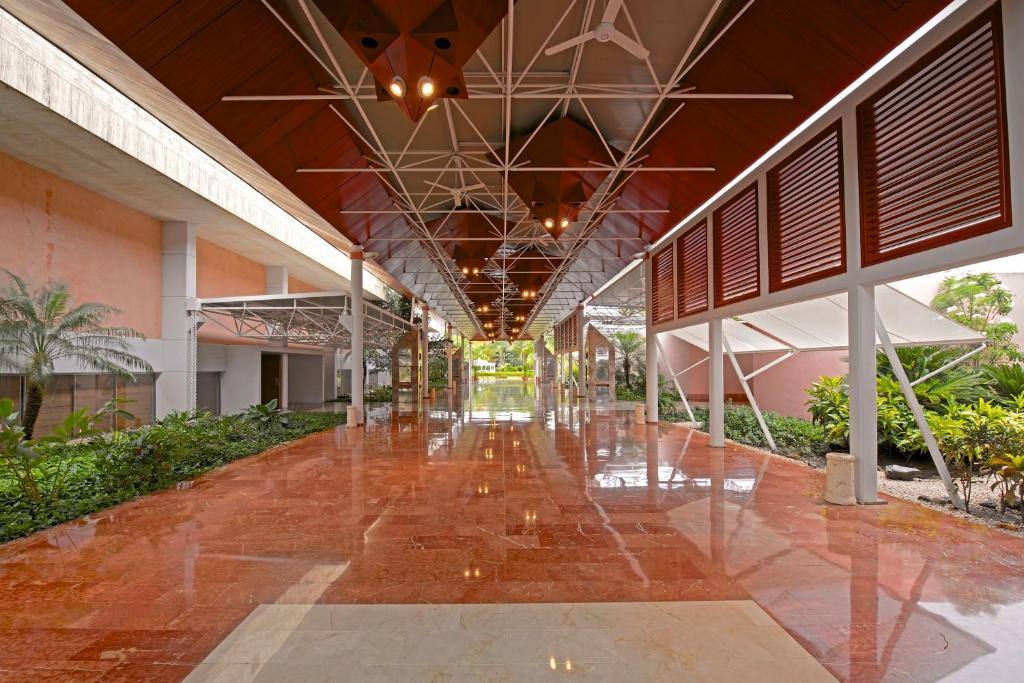 Barcelo Bavaro Beach: Facilities