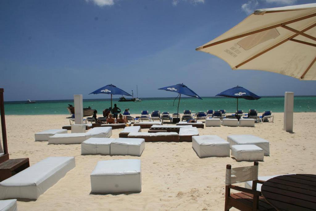 Bavaro Green: Beach