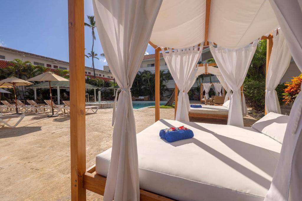 Bavaro Hostel: Swimming pool