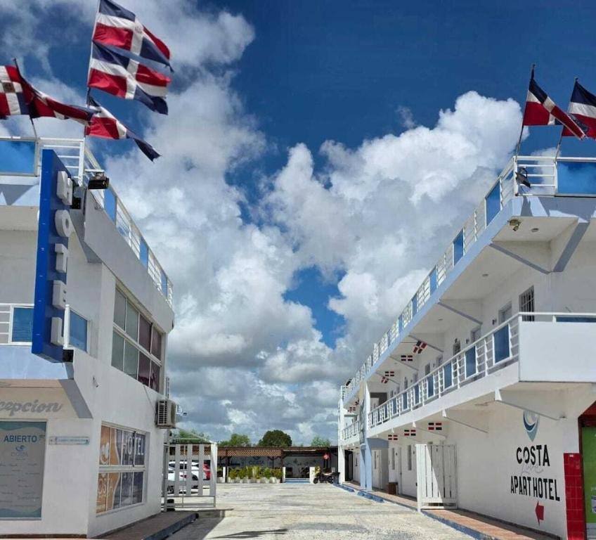 Costa Love Aparta Hotel: Property views