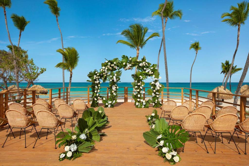 Dreams Flora Resort & Spa: Property views