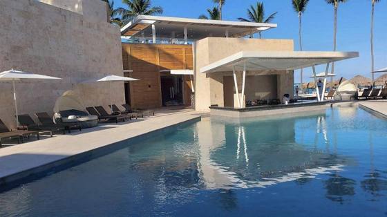 Grand Bavaro Princess: Swimming pool [outdoor]