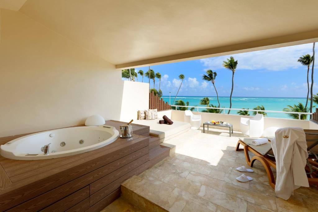 Grand Palladium Select Bávaro: Hot tub