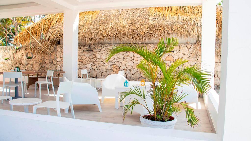 Hotel Capriccio Mare: Poolside bar