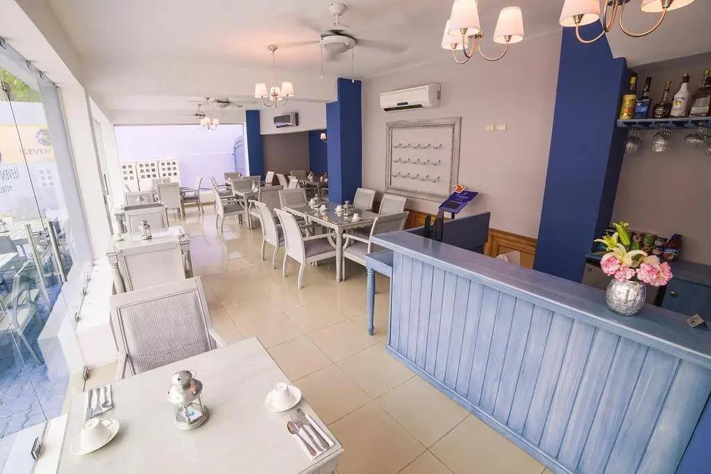 Hotel Checkin El Cortecito Beach: On-site dining