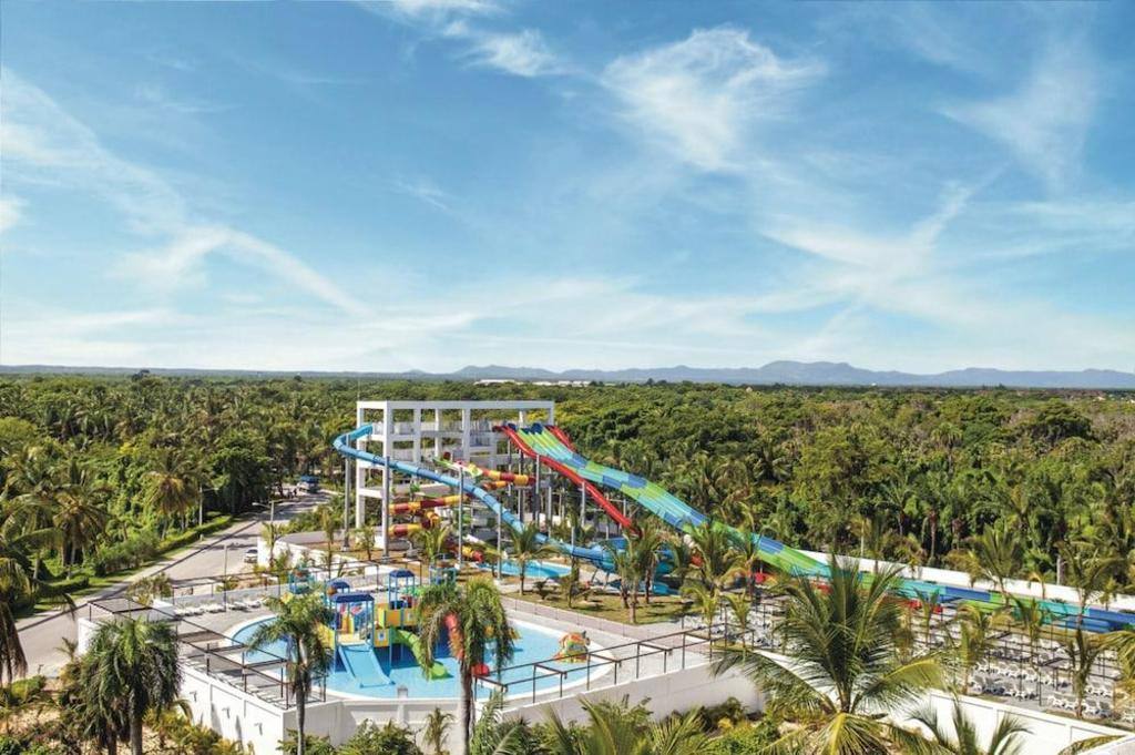 Hotel Riu Bambu: Property views