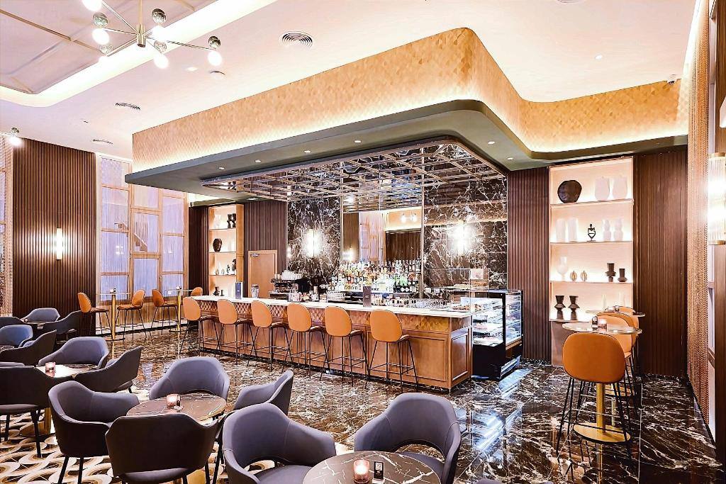 Hotel Riu Palace Bavaro: Bar/lounge