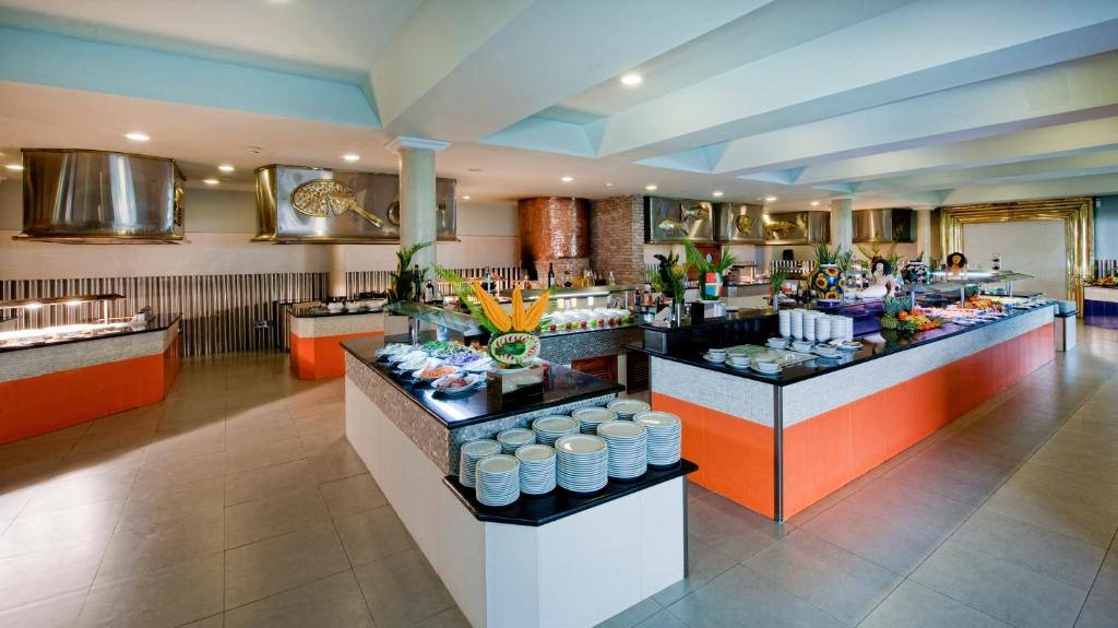 Iberostar Waves Punta Cana: Restaurant