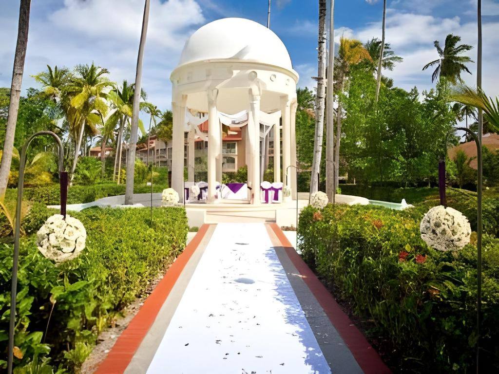 Majestic Elegance Punta Cana: Exterior view