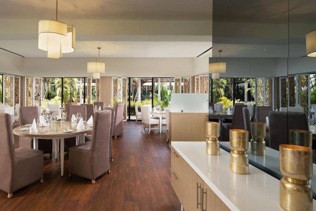 Meliá Caribe Beach Resort: Restaurant