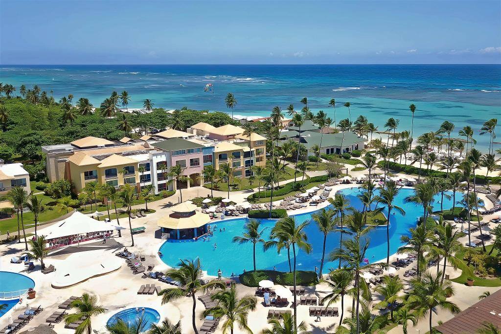 Ocean Blue & Sand: Exterior view