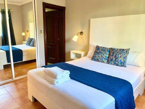 Punta Cana Seven Beaches: Room photos