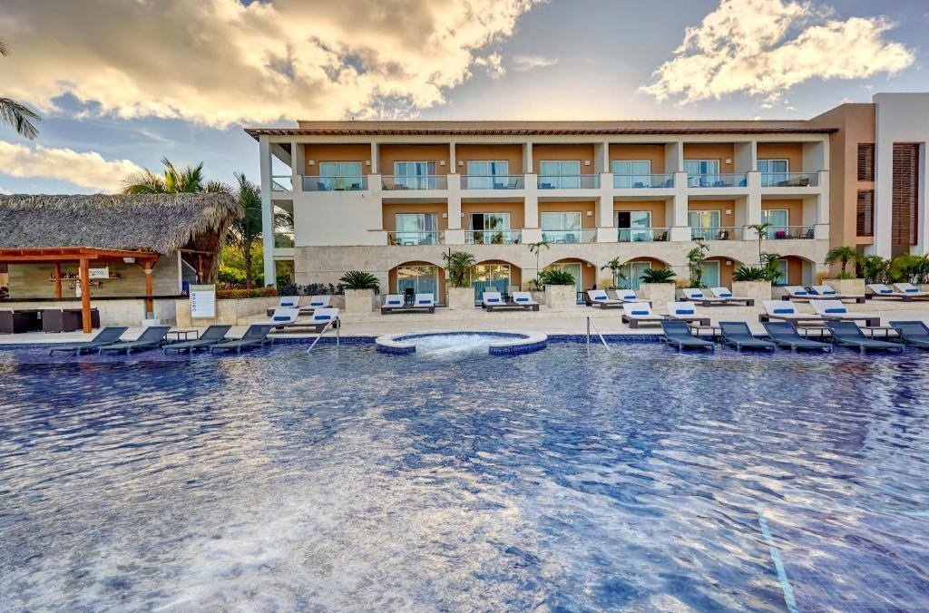 Royalton Hideaway Punta Cana, An Autograph Collection All-Inclusive Resort & Casino, Adults Only: Swimming pool