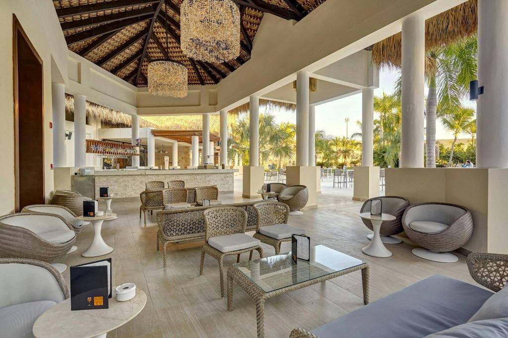 Royalton Punta Cana, An Autograph Collection Resort & Casino: Bar