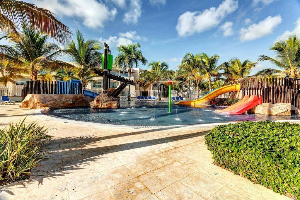 Royalton Punta Cana, An Autograph Collection Resort & Casino: Swimming pool