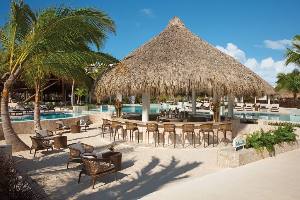 Secrets Cap Cana Resort & Spa: Bar