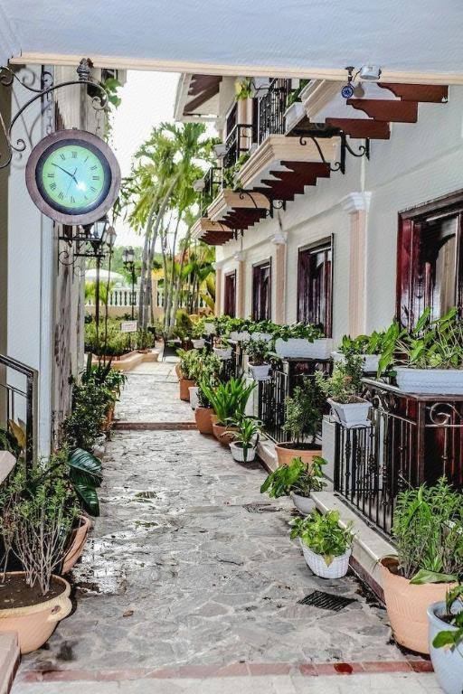 The MT Plaza Brisas Hotel: Property views