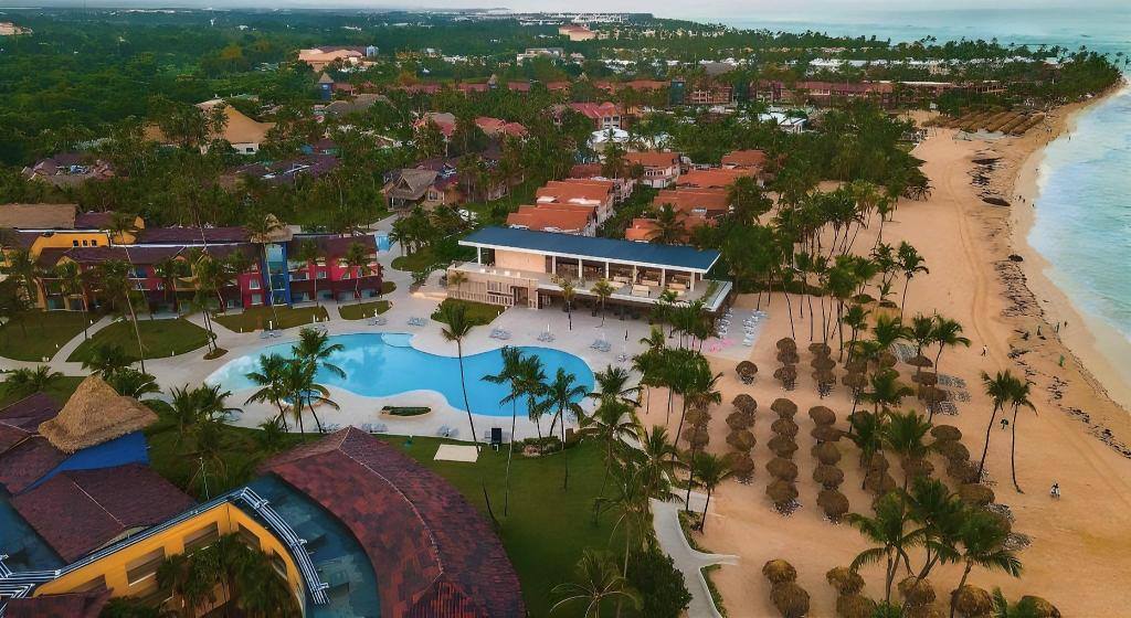 Tropical Deluxe Princess: Property views