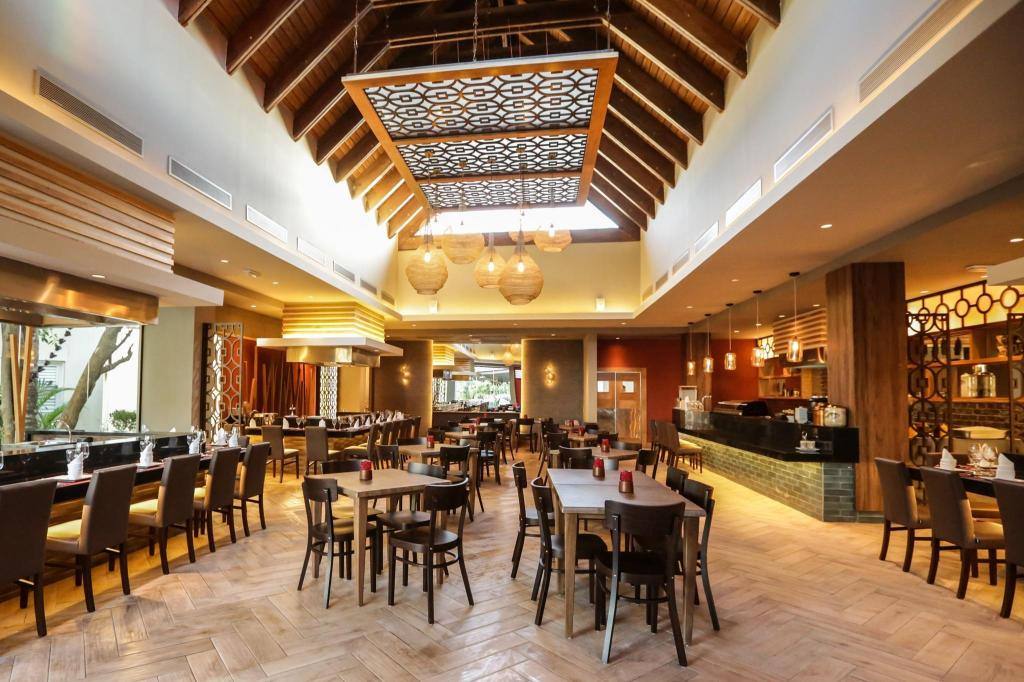 Vista Sol Punta Cana Beach Resort & Spa: Restaurant