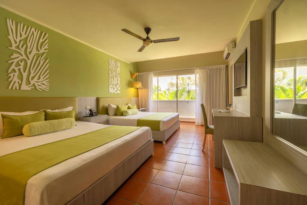 whala!bavaro: Room photos